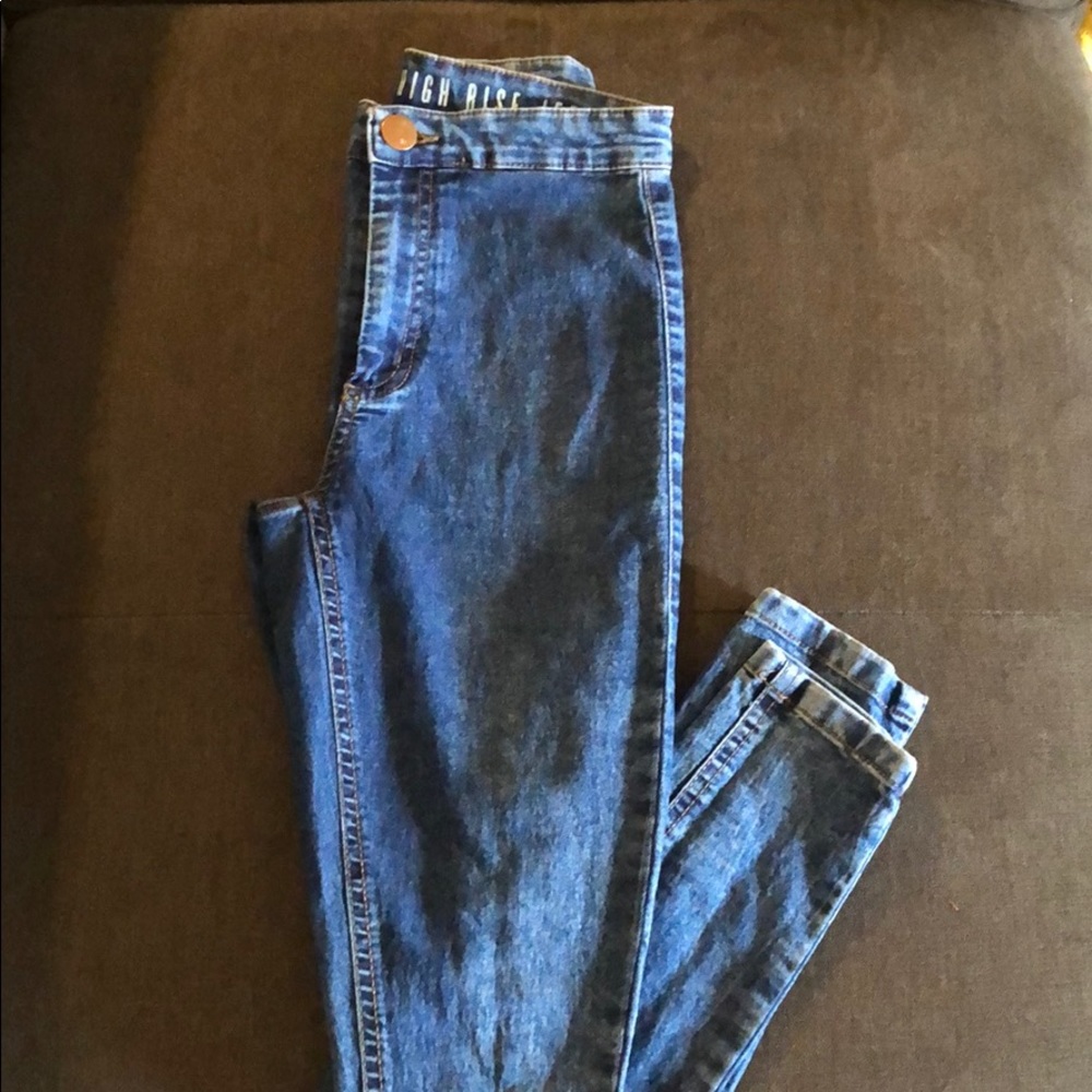High waisted jeans